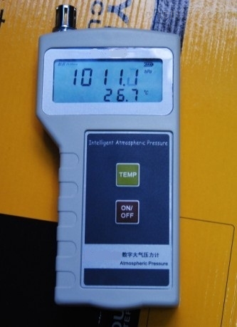 温湿度大气压力计